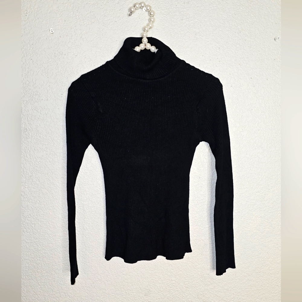 Love by Chelsey black mock-neck ribbed top Size Large 10-12 Girls